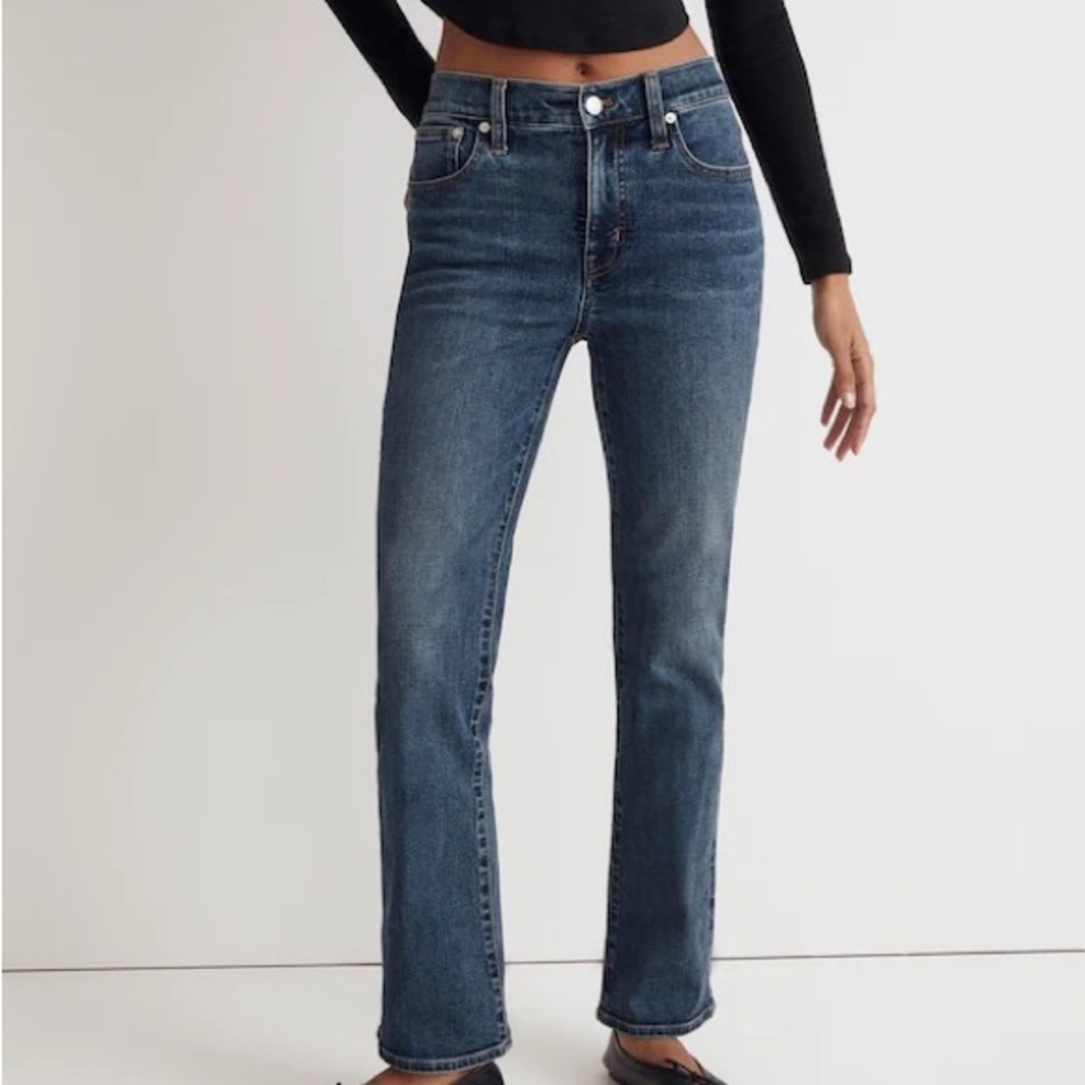 New Madewell Mid-Rise Kick-out Jeans in Arlen Wash Size 29P